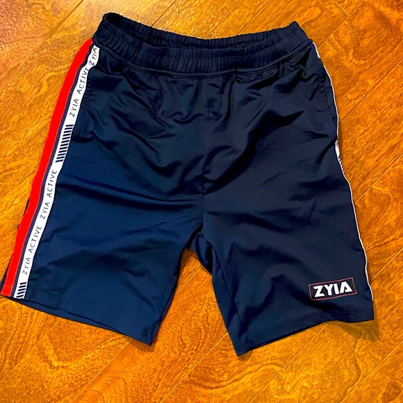 Zyia boys shorts 12/14 - Picture 1 of 3